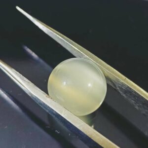 Transparent Creamy Moonstone (Feldspar) Lab- Certified & Abhimantrit 6.95 Carat - Image 5