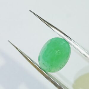 Panna Stone Oval shape & Abhimantrit - 8.25 Carat - Image 1