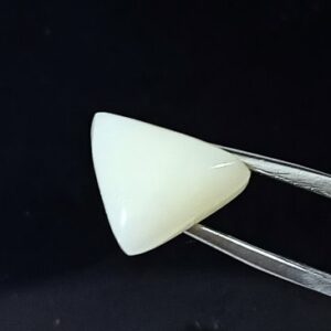 Natural Triangle White Coral Stone & Abhimantrit  7.25 Carat - Image 5