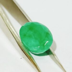 Abhimantrit Panna Stone (Emerald) Oval shape & Lab Certified - 8.25 Carat - Image 1