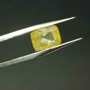 Abhimantrit Srilankan Pukhraj Yellow Sapphire 6 Carat - Origin Tested, Certified - Image 5