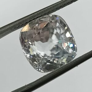 Mantrit (Energized) White Zircon Transparent Stone & Lab Certified 8.30 Carat - Image 3