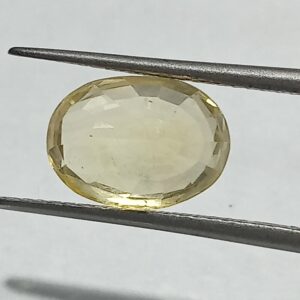 Mantrit (Energized) Yellow Square Sapphire (Pukhraj) 5.10 Carat With Certified - Image 3