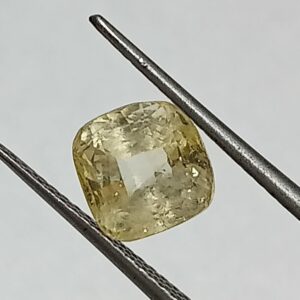 Mantrit (Energized) Yellow Square Sapphire (Pukhraj) 3.60 Carat With Certified - Image 3