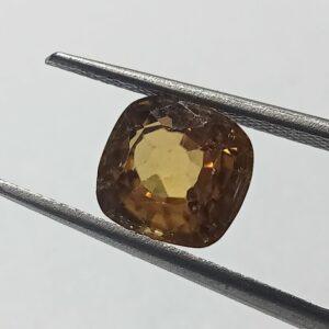 Mantrit (Energized) Yellow Zircon Transparent Stone & Lab Certified 4.90 Carat - Image 3