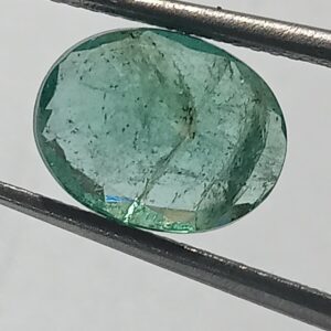 Mantrit (Energized) Columbia Panna Stone (Emerald) & Lab Certified - 2.61 Carat - Image 2