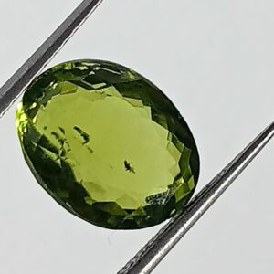 Original, Mantrit (Energized) Peridot Stone - 5.26 Carat With Lab Certification - Image 2
