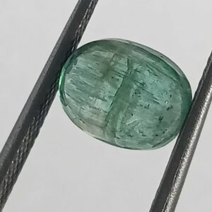 Mantrit (Energized) Columbia Panna Stone (Emerald) & Lab Certified - 2.28 Carat - Image 2